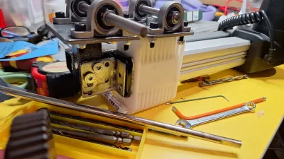 Elevator axes mounted